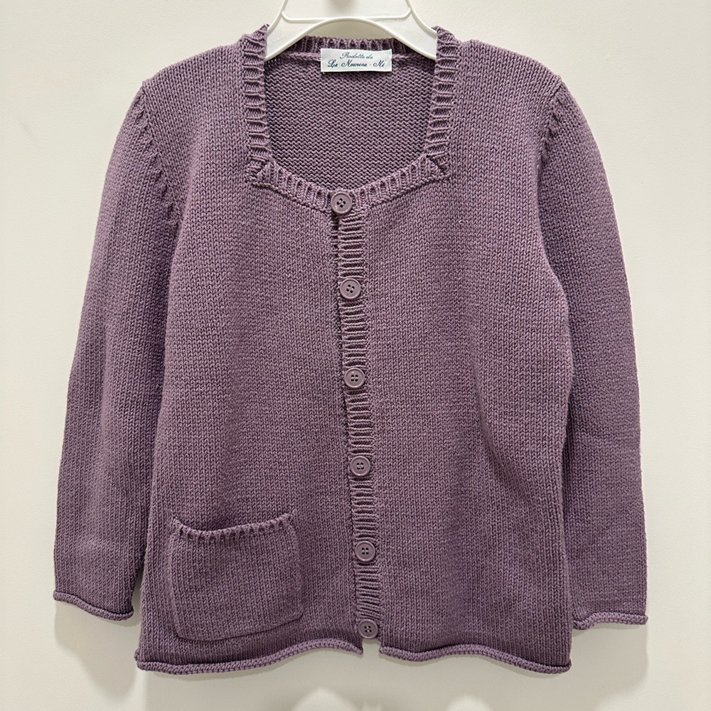 Le Nouveau Ne Girls Purple Cardigan Size 6. In very good condition.